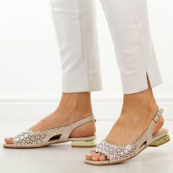 Złote sandały damskie na obcasie Potocki 43339. Żółte sandały damskie POTOCKI, bez wzorów, ze skóry, bez obcasa, na obcasie, bez zapięcia. Za 169.00 zł.