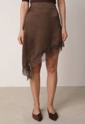 Brązowa Satynowa Spódnica o Asymetrycznym Kroju z Koronką Arlivia. Brązowe spódnice damskie Born2be, l, bez wzorów, z koronki, eleganckie, mini. Za 119.99 zł.