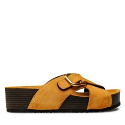 Klapki GINO ROSSI. Brązowe klapki damskie Gino Rossi, bez wzorów, bez obcasa, bez zapięcia. Za 209.99 zł.