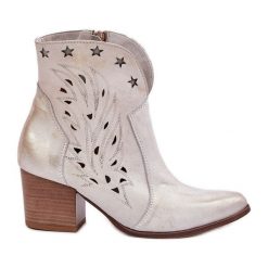 Lewski Shoes Ażurowe Botki Kowbojki Skórzane Na Słupku Lewski 3613 Złoty Przecierany. Żółte botki damskie na jesień, ze skóry, bez obcasa, na obcasie, bez zapięcia. Za 585.82 zł.
