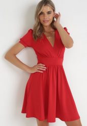 Czerwona Sukienka Coryle. Czerwone sukienki damskie Born2be, bez wzorów, z dzianiny, bez ramiączek. Za 219.99 zł.