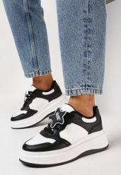 Czarne Sneakersy na Platformie z Odpinaną Gwiazdką na Sznurówkach Olrua. Czarne obuwie sportowe damskie Born2be, bez zapięcia. Za 59.99 zł.