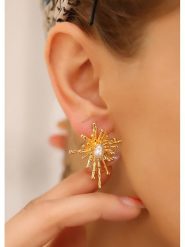 Pierres delicates Pozłacane kolczyki-wkrętki z perłami rozmiar: onesize. Żółte kolczyki damskie Pierres delicates, z perłą, pozłacane. Za 78.47 zł.