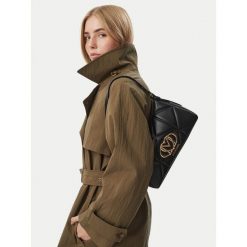 Torebka LOVE MOSCHINO. Czarne torebki klasyczne damskie Love Moschino, bez dodatków. Za 879.99 zł.