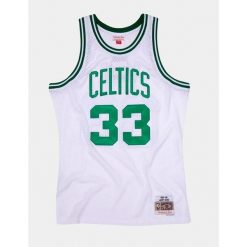 Koszulka NBA Boston Celtics Larry Bird. Białe koszulki damskie Mitchell & Ness, bez wzorów, bez kołnierzyka, bez ramiączek. W wyprzedaży za 421.50 zł.