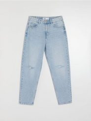 Jeansy mom z przetarciami - niebieski. Niebieskie jeansy damskie Sinsay. Za 69.99 zł.