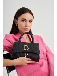 Lucky Bees Torebka w kolorze czarnym - 22 x 16 x 8 cm rozmiar: onesize. Czarne torebki klasyczne damskie Lucky Bees, z materiału, przez ramię, bez dodatków. Za 73.99 zł.