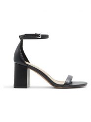 CALL IT SPRING Sandały w kolorze czarnym na obcasie rozmiar: 38. Czarne sandały damskie Call it Spring, bez wzorów, z otwartym noskiem, bez obcasa, na koturnie, bez zapięcia. Za 126.99 zł.