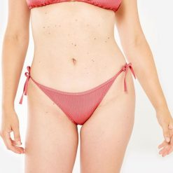 Dół kostiumu kąpielowego surfingowego damski Olaian Sofy. Czerwone bikini OLAIAN, bez wzorów, z elastanu. Za 49.99 zł.