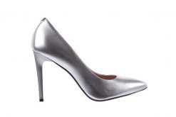 Czółenka Bayla-056 1810-1103 Srebrny 056331, Skóra naturalna - 40. Szare czółenka damskie Bayla, bez wzorów, z materiału, bez obcasa, na obcasie. W wyprzedaży za 179.10 zł.