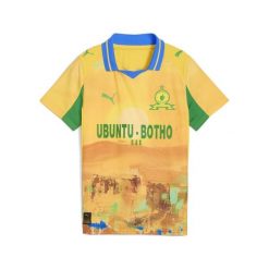 Młodzieżowa koszulka KIDSUPER × MAMELODI SUNDOWNS PUMA Pelé Yellow Fast Green. Zielona bluzki damskie Puma, m, bez wzorów, młodzieżowe, bez kołnierzyka, bez ramiączek. Za 349.00 zł.