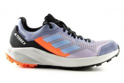 Buty trekkingowe damskie Adidas Terrex Trailrider. Fioletowe obuwie trekkingowe damskie Adidas, z gumy, bez zapięcia. Za 326.49 zł.