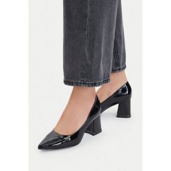 Czółenka JENNY. Czarne czółenka damskie Jenny, bez wzorów, bez obcasa. Za 129.99 zł.