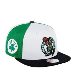 Czapka typu snapback Boston Celtics. Białe czapki z daszkiem damskie Mitchell & Ness, bez wzorów, z poliesteru. Za 182.00 zł.