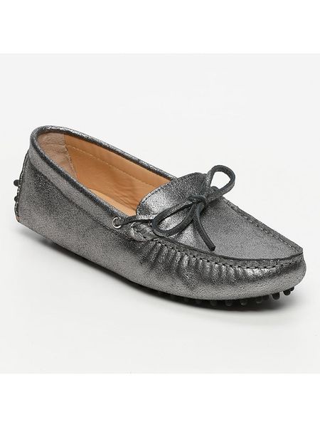 CHARLES & SMITH Mokasyny "Newton" w kolorze srebrnym rozmiar: 37. Szare mokasyny damskie CHARLES & SMITH, bez obcasa. Za 145.26 zł.