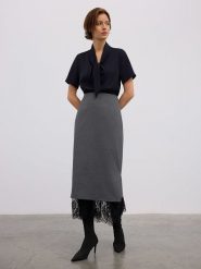 BGN Spódnica w kolorze antracytowym rozmiar: 38. Czarne spódnice damskie BGN, na co dzień, bez wzorów, midi. Za 140.86 zł.