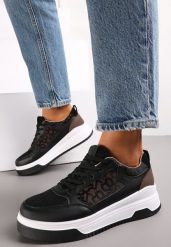 Czarne Sneakersy Zdobione Wstawką Lerijane. Czarne obuwie sportowe damskie Renee, z koronki, bez zapięcia. Za 69.99 zł.