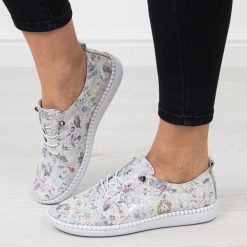 Białe FL skórzane półbuty damskie T.Sokolski 2023. Białe półbuty damskie Sokolski, na lato, bez wzorów, ze skóry, bez obcasa, bez zapięcia. Za 249.00 zł.