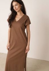 Brązowa Bawełniana Sukienka Pudełkowa o Fasonie Oversize z Kieszeniami Thaelusa. Brązowe sukienki damskie Born2be, bez wzorów, z bawełny, bez ramiączek. Za 139.99 zł.