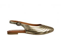 Sandały Bayla-161 037 117 125 Gold Kristal 161685, Złoty, Skóra naturalna - 37. Żółte sandały damskie Bayla, bez wzorów, z materiału, bez obcasa, na płaskiej podeszwie, bez zapięcia. W wyprzedaży za 152.10 zł.