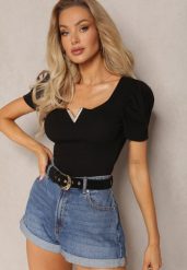 Czarna Prążkowana Bluzka z Bawełny Ozdobiona Cyrkoniami Kailitha. Czarne bluzki damskie Renee, bez wzorów, z bawełny, bez kołnierzyka, bez ramiączek. Za 49.99 zł.