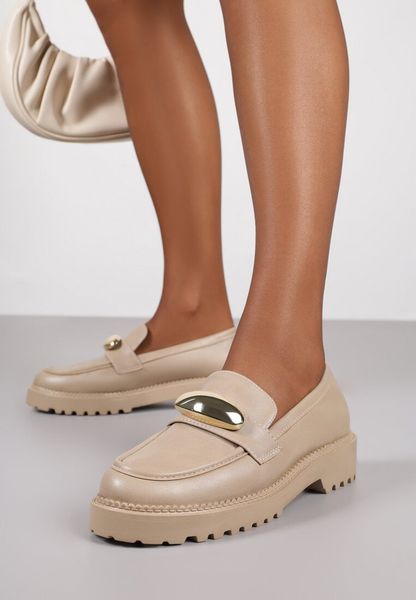 Ciemnobeżowe Mokasyny Vices z Wkładką ze Skóry Naturalnej z Metaliczną Aplikacją Fergia. Brązowe mokasyny damskie Renee, z jeansu, bez obcasa. Za 79.99 zł.