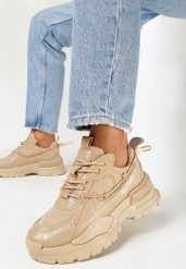 Ciemnobeżowe Sneakersy Ozdobione Napisami i Tłoczeniami na Podeszwie Virra. Brązowe obuwie sportowe damskie Born2be, z jeansu, bez zapięcia. Za 109.99 zł.