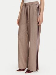 Liu Jo Sport Spodnie materiałowe TF6148 T692A Brązowy jasny Regular Fit. Brązowe spodnie materiałowe damskie Liu Jo Sport, bez wzorów, z materiału. Za 689.99 zł.