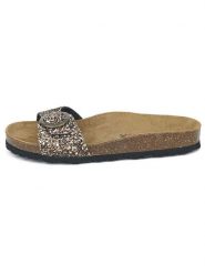 BABUNKERS Family Klapki w kolorze brązowym rozmiar: 41. Brązowe klapki damskie BABUNKERS Family, bez wzorów, z otwartym noskiem, bez obcasa, bez zapięcia. Za 153.71 zł.