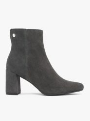 Szare botki welurowe na obcasie. Szare botki damskie Ryłko, ze skóry, eleganckie, bez obcasa, na obcasie, bez zapięcia. Za 479.99 zł.