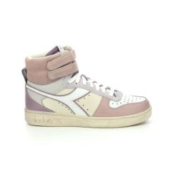 Trampki damskie DIADORA MAGIC BASKET MID ICONA WN. Czerwone trampki damskie Diadora, bez wzorów, ze skóry, za kostkę, bez zapięcia. Za 199.99 zł.