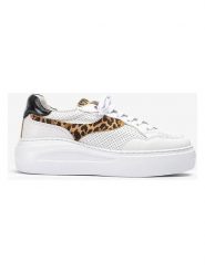 Unisa Skórzane sneakersy w kolorze biało-jasnobrązowym rozmiar: 37. Białe obuwie sportowe damskie Unisa, bez zapięcia. Za 234.97 zł.