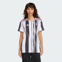 Koszulka podstawowa Juventus 25/26. Białe bluzki damskie Adidas, xs, bez wzorów, bez kołnierzyka, bez ramiączek. Za 439.00 zł.