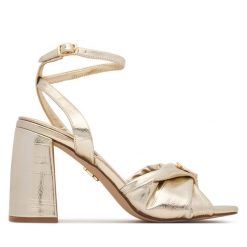 Sandały Steve Madden. Żółte sandały damskie Steve Madden, bez wzorów, bez obcasa, na słupku, bez zapięcia. Za 519.99 zł.