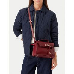 Torebka Beverly Hills Polo Club. Czerwone torebki klasyczne damskie Beverly Hills Polo Club, bez dodatków. Za 199.99 zł.