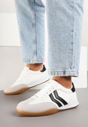 Białe Sneakersy w Typie Tenisówek z Ozdobnymi Paskami Zommea. Białe obuwie sportowe damskie Born2be, bez zapięcia, tenisowe. Za 89.99 zł.