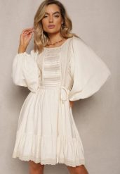 Jasnobeżowa Sukienka Boho Ozdobiona Ażurowymi Wstawkami i Koronką ze Sznurkiem w Talii Lanekade. Brązowe sukienki damskie Renee, w ażurowe wzory, z koronki, boho, bez ramiączek. W wyprzedaży za 127.99 zł.