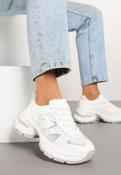 Białe Sneakersy Zdobione Cyrkoniami na Podeszwie z Tłoczeniami Raviora. Białe obuwie sportowe damskie Renee, z jeansu, bez zapięcia. Za 99.99 zł.