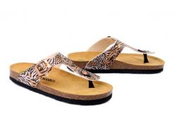 DR. BRINKMANN 700883-23 bronze, klapki japonki damskie. Żółte klapki damskie Dr. Brinkmann, bez wzorów, bez obcasa, bez zapięcia. Za 174.90 zł.