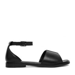 Sandały Lasocki. Czarne sandały damskie Lasocki, bez wzorów, bez obcasa, na płaskiej podeszwie, bez zapięcia. Za 159.99 zł.