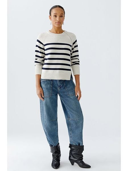 Oui Sweter w kolorze biało-granatowym rozmiar: 40. Białe swetry klasyczne damskie Oui, z bawełny, bez kołnierzyka. Za 246.53 zł.