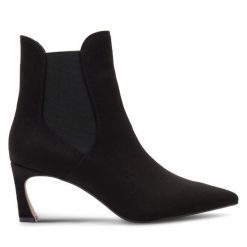 Botki Nine West. Czarne botki damskie Nine West, bez obcasa, na szpilce, bez zapięcia. Za 279.99 zł.