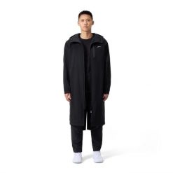 Kurtka Sportowa Parka Speedo Pro Parka. Czarne kurtki sportowe damskie Speedo, bez wzorów, z materiału, bez kaptura. Za 857.99 zł.