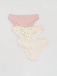 Wzorzyste majtki figi 3 pack - złamana biel. Figi Reserved, bez wzorów, z dzianiny. Za 59.99 zł.
