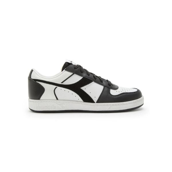 Trampki DIADORA MAGIC BASKET LOW ICONA LEATHER. Białe trampki damskie Diadora, bez wzorów, bez zapięcia. Za 229.99 zł.