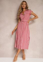 Czerwona Sukienka z Bawełny o Kroju Koszulowym w Kratę z Paskiem w Talii Revatia. Czerwone sukienki damskie Renee, bez wzorów, z bawełny, eleganckie, bez ramiączek. W wyprzedaży za 91.99 zł.
