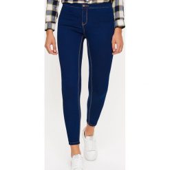 Jeansy SKINNY - Granatowy. Niebieskie jeansy damskie Cropp. Za 59.99 zł.