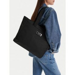 Torebka Nine West. Czarne shopper bag Nine West, bez wzorów, bez dodatków. Za 249.99 zł.