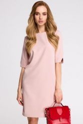 Elegancka sukienka trapezowa midi z dekoltem V z tyłu gładka różowa. Czerwone sukienki damskie Sukienki.shop, bez wzorów, biznesowe, bez ramiączek. Za 129.00 zł.