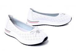 Filippo DP6718/26 WH, półbuty damskie. Białe czółenka damskie Filippo, bez wzorów, ze skóry, bez obcasa. Za 164.90 zł.